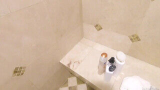 POV stílusban felvett videó a zuhanyból - Szexbalvany