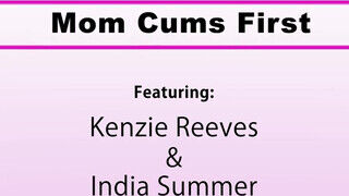 A gyönyörű milf India Summer és szöszi kicsike fiatal lány Kenzie Reeves édeshármasban szeretkeznek - Szexbalvany