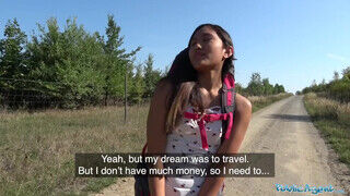 May Thai a mutatós turista spiné egy pici pénzért dugható a szabadban - Szexbalvany