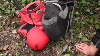 18 éves francia fiatal segglyukba kurelva az erdőben - Szexbalvany