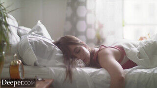 Riley Reid a szőrös cunis tini kisasszony kora reggeli dugása - Szexbalvany
