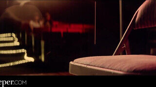 Riley Reid és Ryan Reid a kívánatos tinédzser leszbi lányok nyalakodnak - Szexbalvany