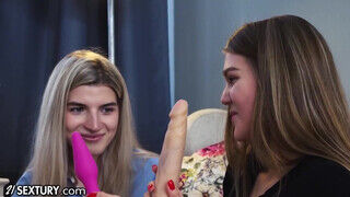 Amanda Clarke és Monroe Fox a tinédzser valag kedvelő leszbi barinők nyalakodnak - Szexbalvany