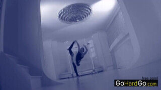 Aleska Diamond a csábító balerina keményen popóba baszva - Szexbalvany
