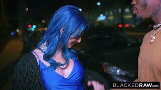 Jewelz Blu a kék hajú csöcsös picsa hotelba kefélteti magát - Szexbalvany
