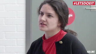Francesca Di Caprio a vadító orosz fiatal gádzsi keményen popó lyukba rakva - Szexbalvany