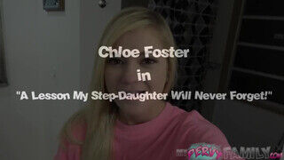 Chloe Foster a kicsike mellű szöszi spiné és a perverz bátyó - Szexbalvany