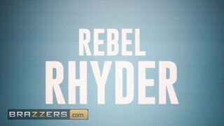 Rebel Rhyder és Adira Allure édeshármasban kamagyolnak a nagy faszú fekete pacákkal - Szexbalvany