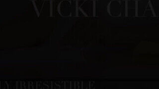 Vicki Chase a pici mellű félvér spiné erotikus film válogatása - Szexbalvany