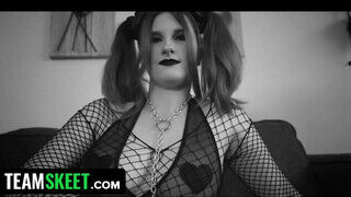 Csöcsös perverz orbitális didkós goth fiatal nőci hardcore szexet kedveli - Szexbalvany