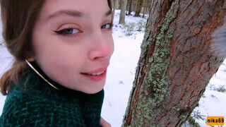 Télen egy gyors légyott az erdőben - Szexbalvany