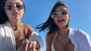 Daniela Antury és a ribanca édeshármasban cidázzák a farkat a hajón - Szexbalvany