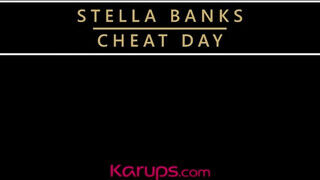 Stella Banks a sovány baszásmániás milf vágyott már egy kicsike dugásra - Szexbalvany